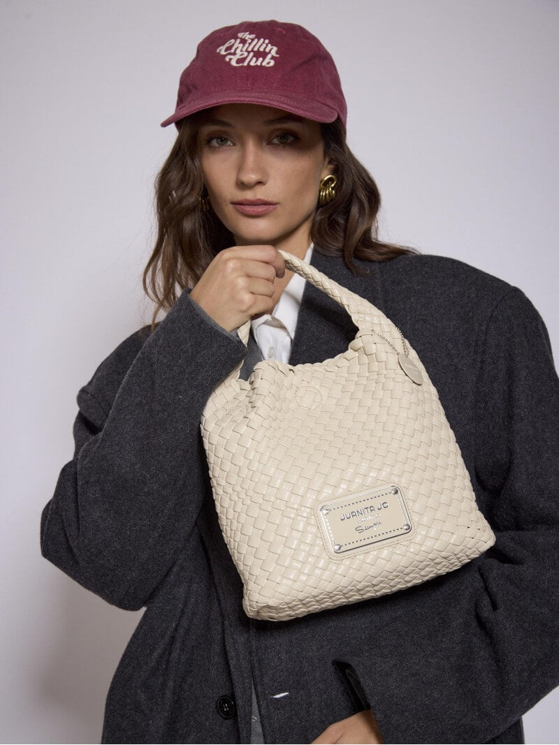 Cartera Chica Color Crema Lazo
