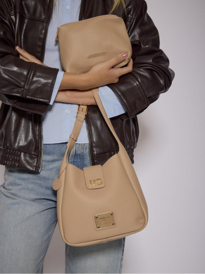 Cartera Camel Tipo Bucket Chica Lina