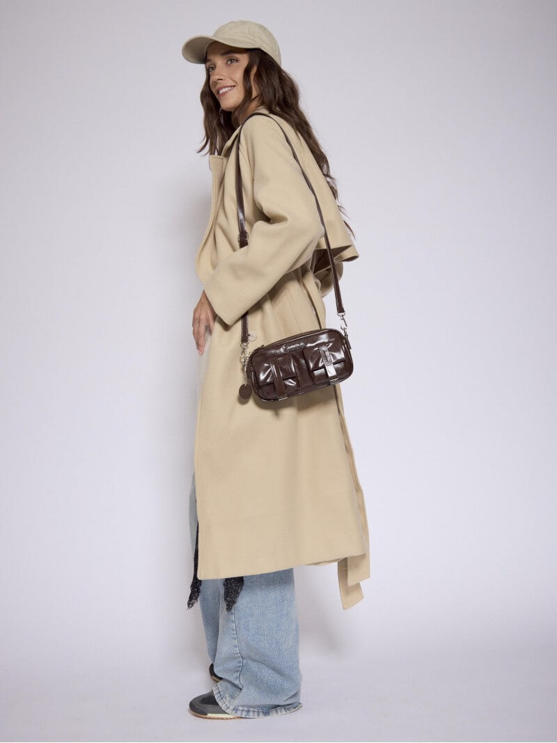 Cartera Bandolera Color Cacao Roxie