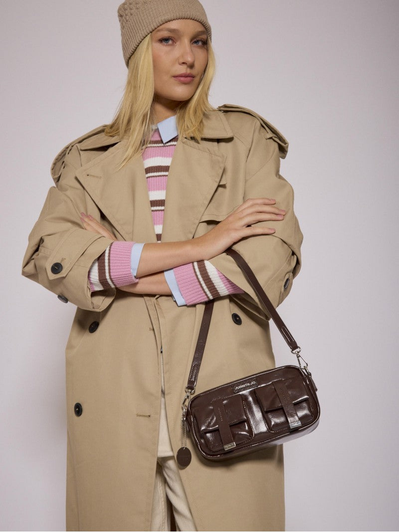 Cartera Bandolera Color Cacao Roxie