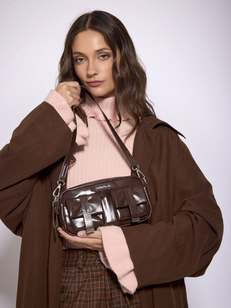 Cartera Bandolera Color Cacao Roxie